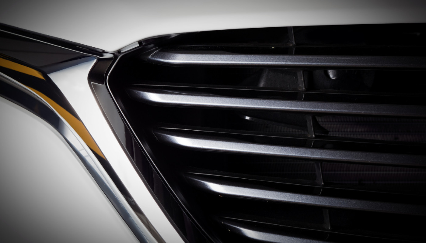 Comment changer la calandre de sa 208 GTI ?